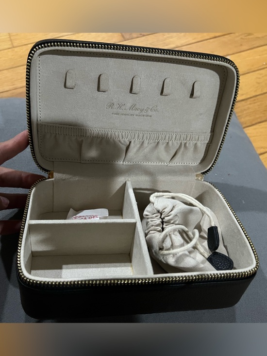 Other - R.H. Macy & Co. Men's Travel Jewelry Case black faux black